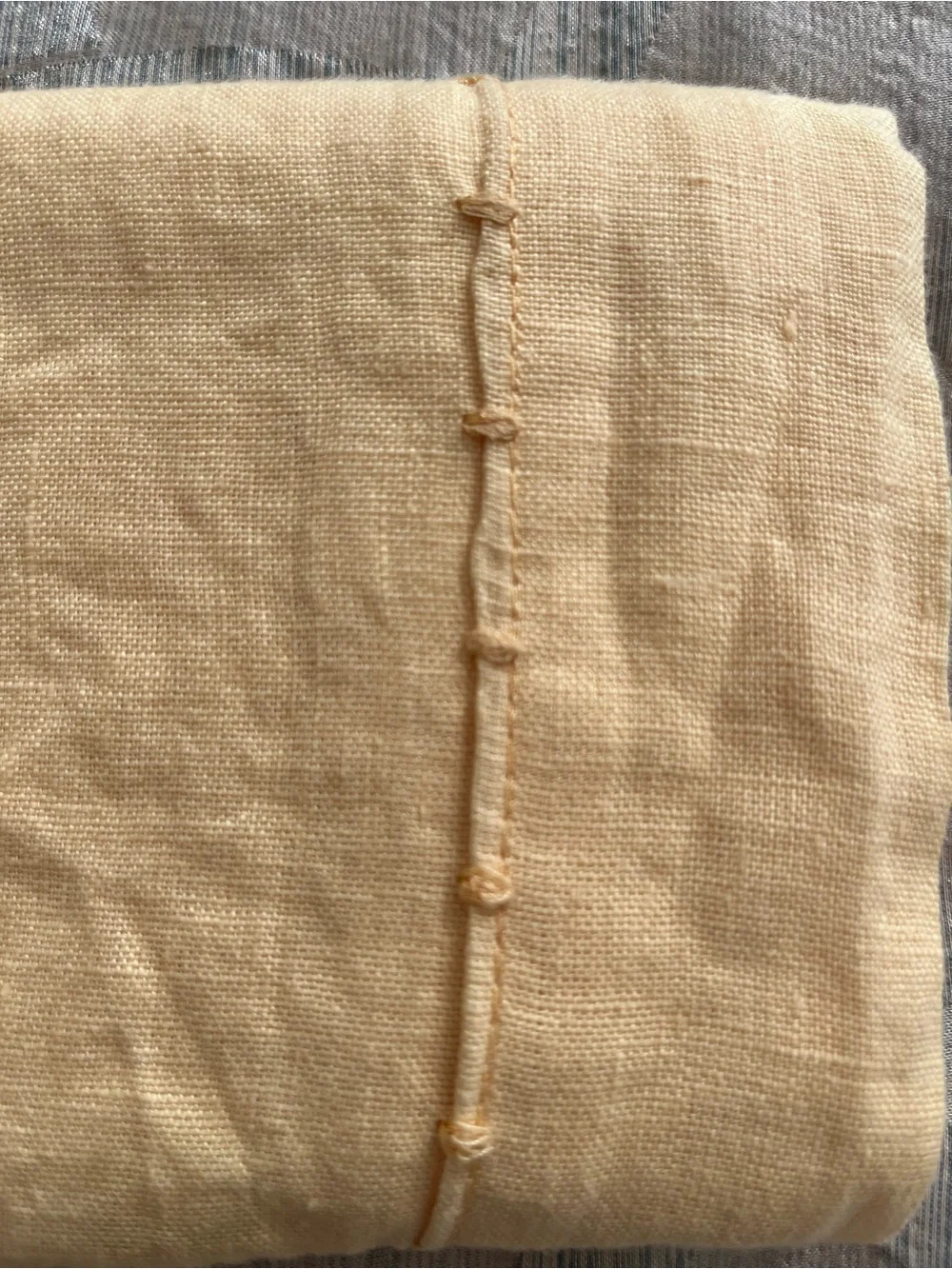 William Sonoma Italian Linen Table Runner
